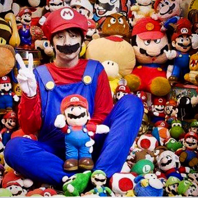squirrols's tweet photo. Mitsugu Kikai is the world record holder for #Super #Mario #memorabilia 😱❤🙌🏽 add your #collection to Squirrol 🌎🙏🏼🐿 #nintendo #gaming https://t.co/4gdZk4tPg2
