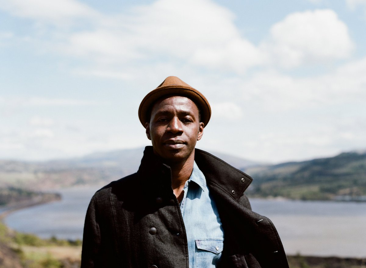citynewsintl's tweet photo. #TUNDE the voice of THE LIGHTHOUSE FAMILY headlines The #BigGrillFestival 17. @thebiggrillfest #RahmaHimid
@GraceandGarbo #bbq #music #fun https://t.co/YfyhqzvGLR