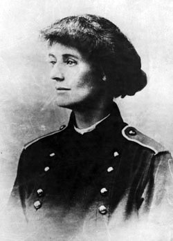 HistPrisnHealth's tweet photo. Happy #womensday we're celebrating two women who both served time in #prison for their beliefs - Constance Markievicz and Constance Lytton https://t.co/iUWtFLwj0T
