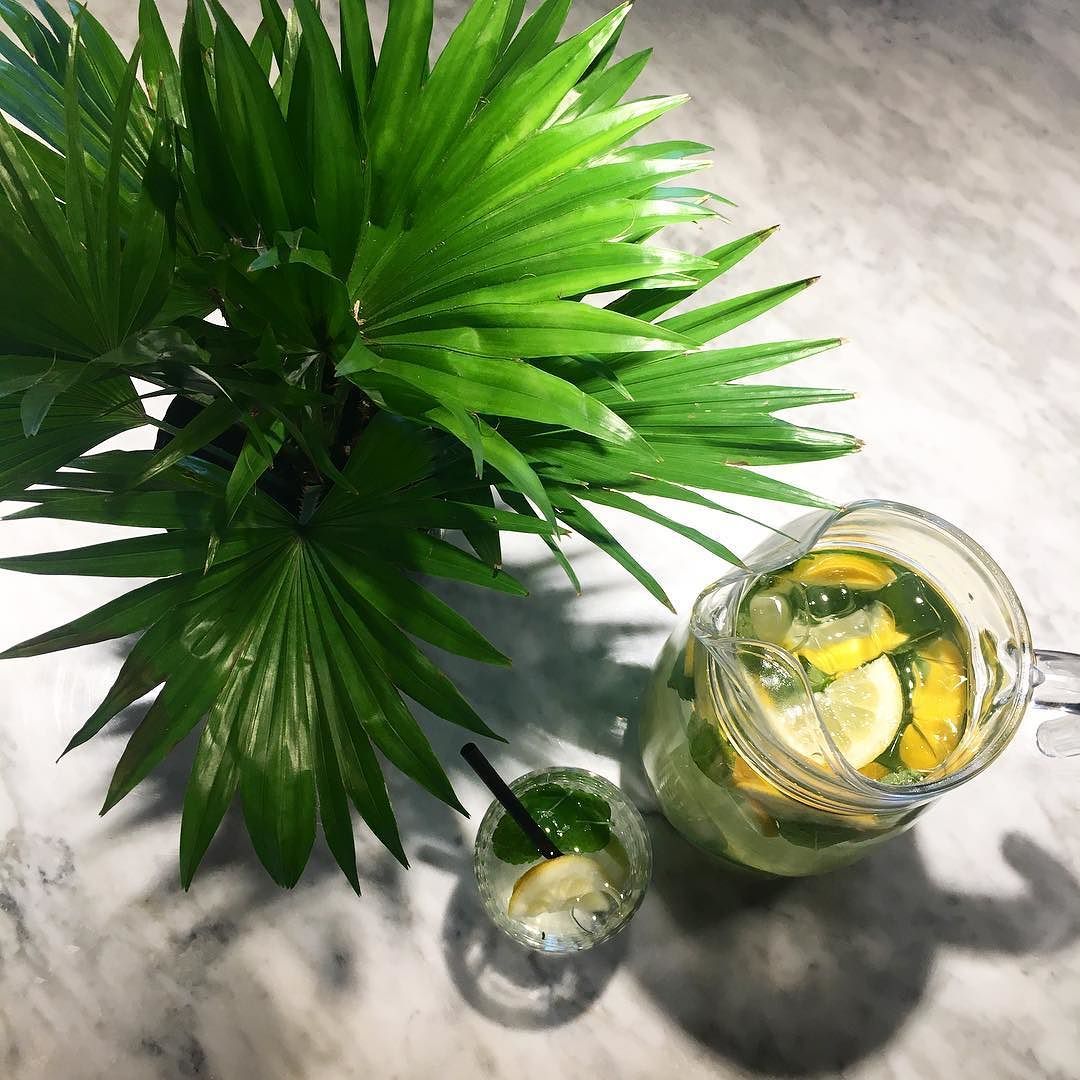 yuphotel's tweet photo. YUP welcomes you! #welcome #drink #guestloving #hasselt #yuphotel #inneedofsunshine ☀️ https://t.co/oEyy4FkGaO