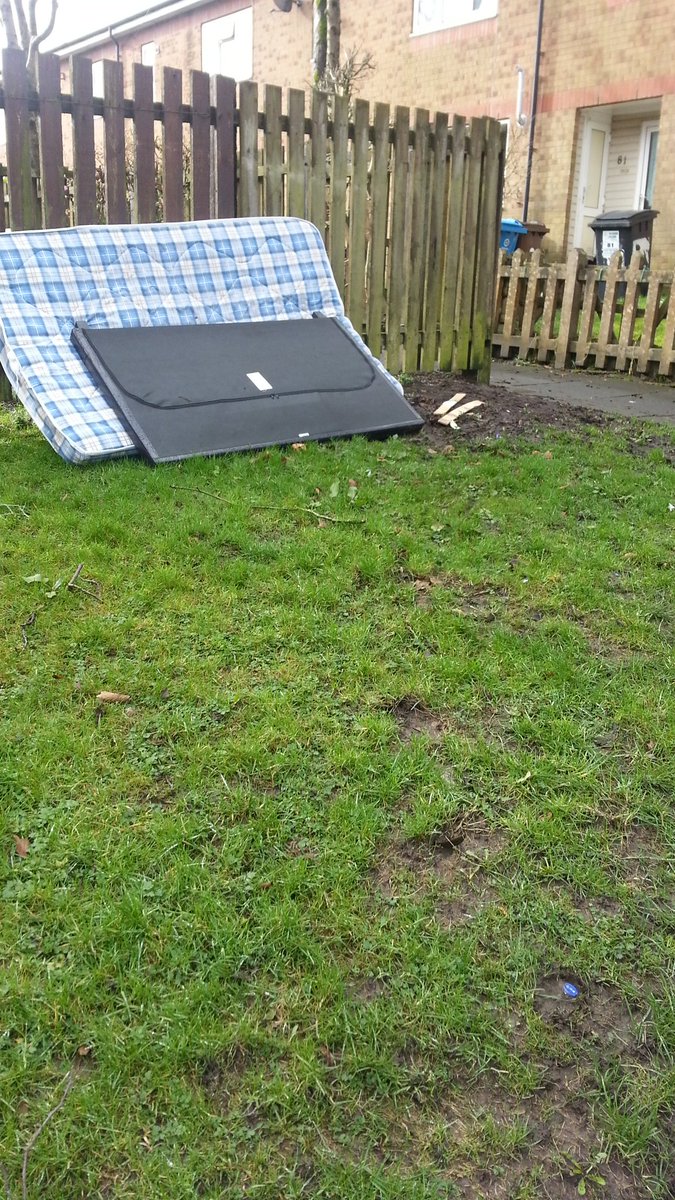 ScanlonWell's tweet image. Unfortunately people are still dumping rubbish in your area of #Higginshaw. Please report if you see it happening