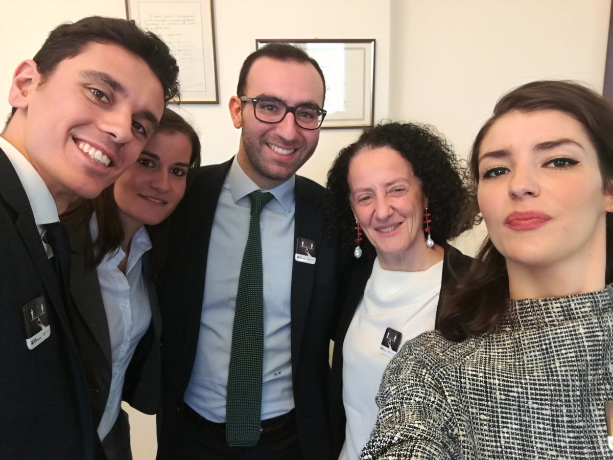cecile_renault's tweet photo. Un momento di condivisione dopo il primo Mixcoffee con il Dr. Munari gli associati #mixcityitaly a 100% per la campagna #heforshe https://t.co/uKYzczLLRf