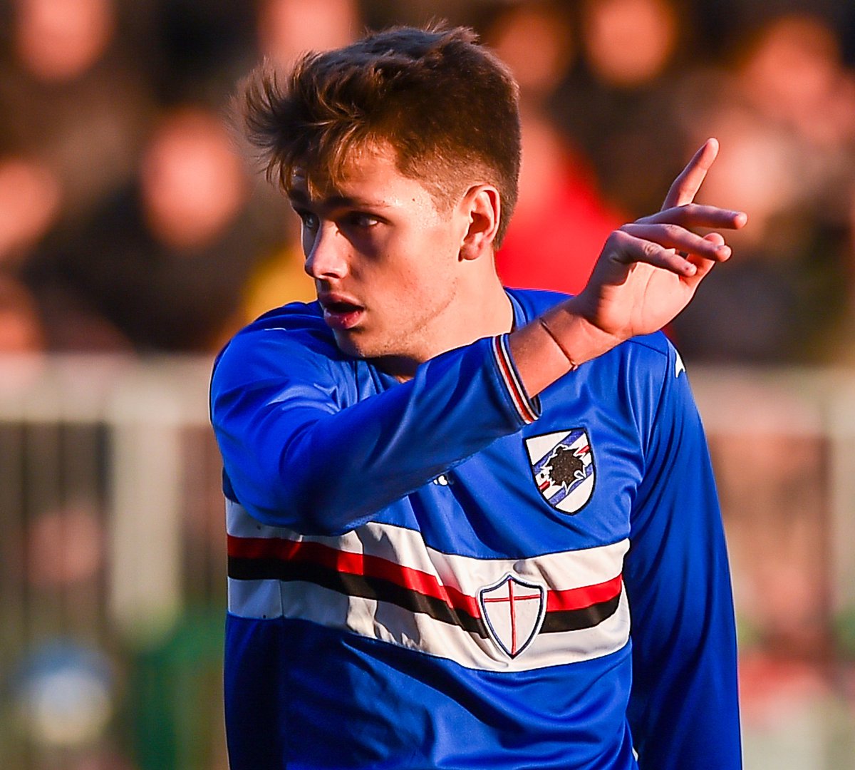 sampdoria's tweet photo. π Il blucerchiato #Veips alla LFF #FederationCup con la #Lettonia π±π» #Under19 β‘ https://t.co/GOkrd7LHtM https://t.co/O2kfr4r5Hi