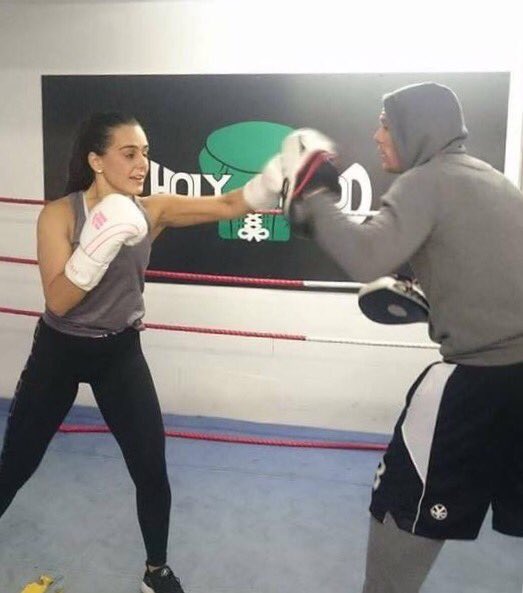 holyroodboxing's tweet photo. Pad - Work with proper time served #Boxing Coaches is the fastest way to get you #Fit and #SkillFill
In every class we Pad you
630pm tonight https://t.co/DDw3AnbaZu