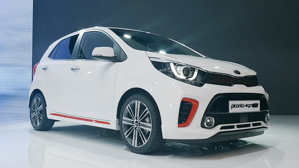 silvioderossi's tweet photo. Nuova #KiaPicanto GT Line al Salone di Ginevra. Piccola, ma decisamente aggressiva. Top. #GimsSwiss #GIMS2017 @KiaItalia https://t.co/u21DLzuAbd