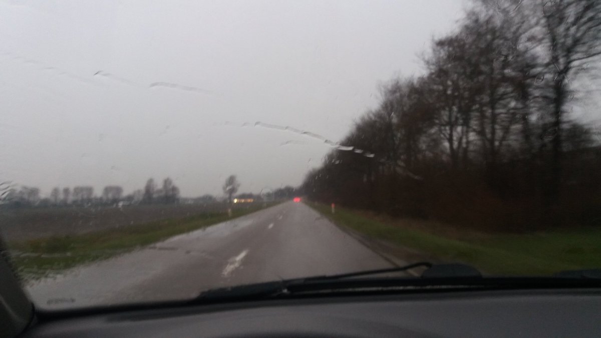 ejmeester's tweet photo. Terug in het koude kikkerlandje.. #herfst https://t.co/iJRR53jtFj