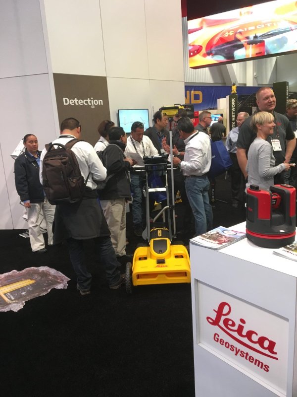 Cable_Detection's tweet image. Great day for @LeicaGeosystems at CONEXPO Las Vegas. Star of the show is the Leica DS2000 #leicadetection #ds2000 #bestgpr