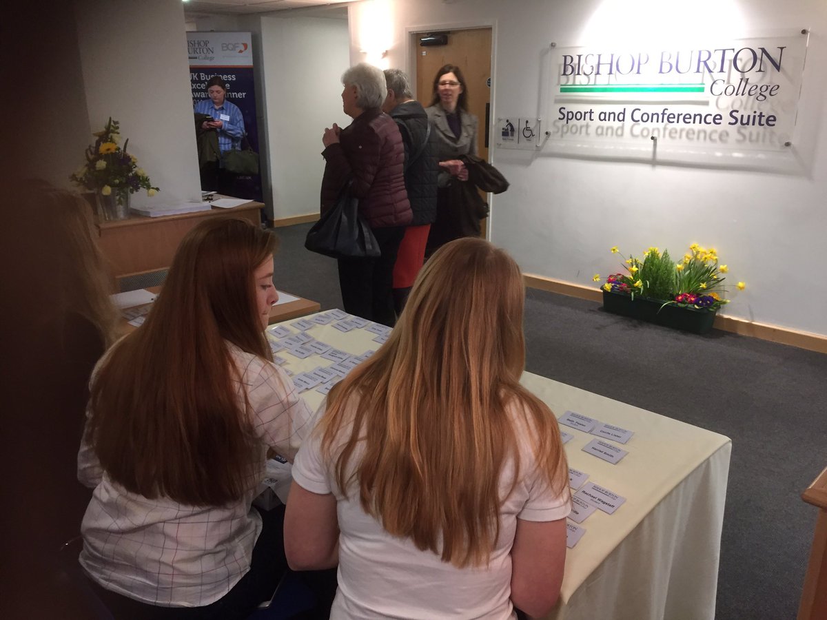 wheat_daddy's tweet photo. All go for the #IWD2017 @BishopBurton 200 women in one room, 😃 https://t.co/MkrvIn68x2
