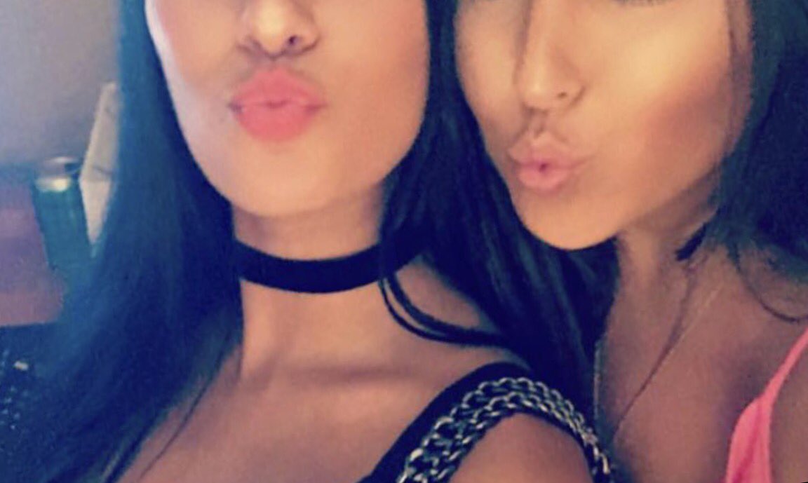 jennifer_bangs's tweet photo. Good morning from me and @mdhotwife 😘 https://t.co/vbGzKJnzrN