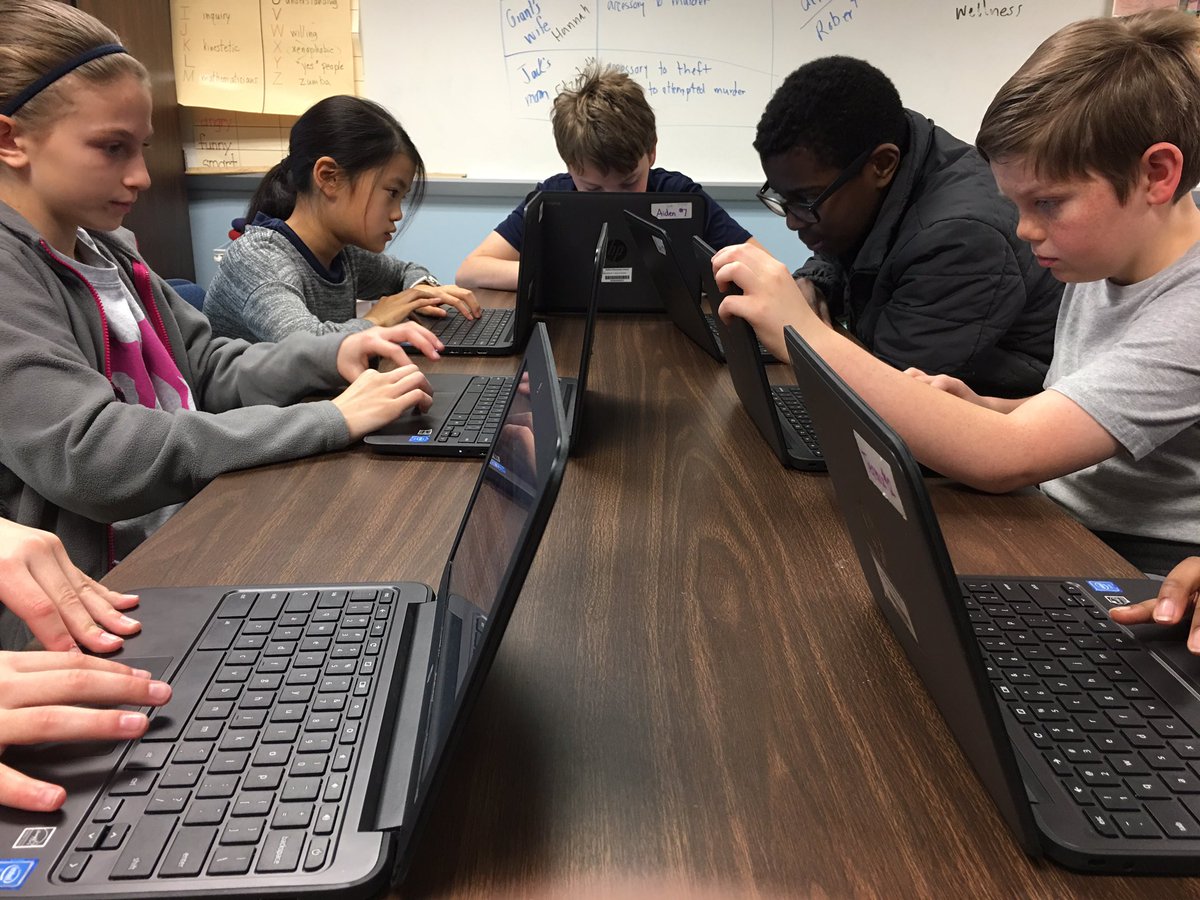 SEdolphins's tweet photo. 5th Graders creating #googlesites for their independent study project bye bye trifold boards #engagingtech #edtech #gsuite @scpsgsuite https://t.co/bx9Ocd9kSH