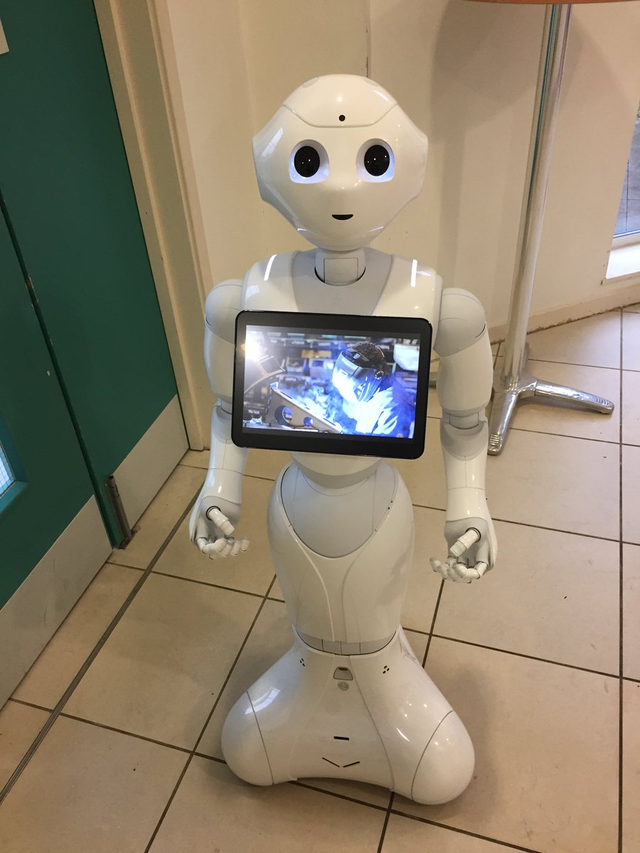 Colchester Institute tweet media