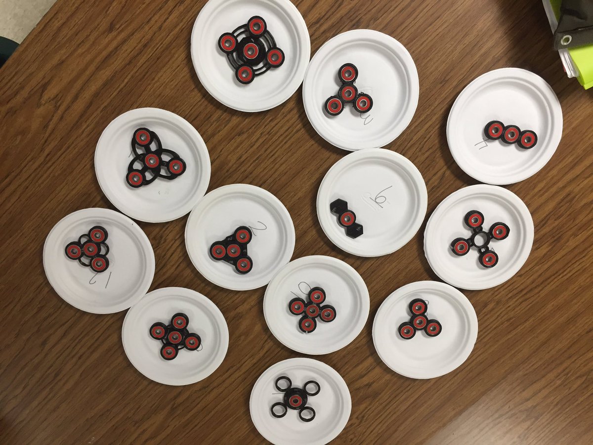 WatkinsKacey's tweet photo. Fidget spinner contest winner! 7th grader Mya Jordan #InternationalWomensDay #TigerInnovation #3Dprinting #designandfunction https://t.co/tvb64KraN4