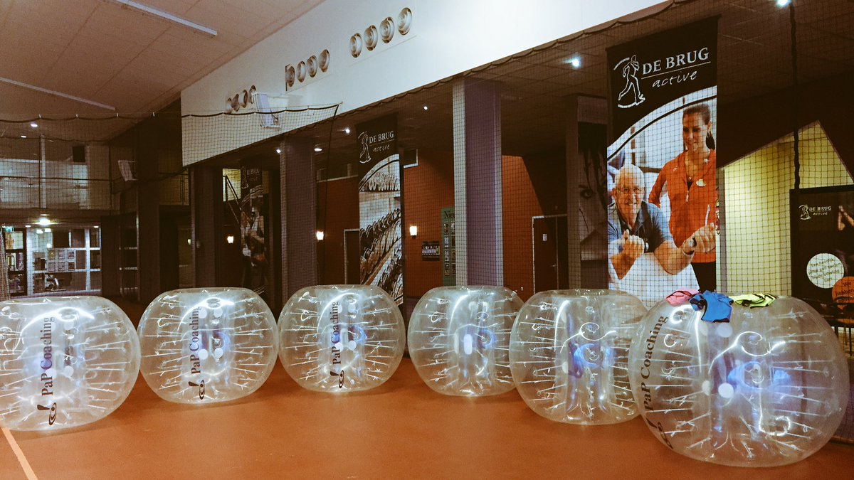De bubbles staan klaar voor 'n #verjaardag #kinderfeestje in @DeBrugActive #Mierlo #Helmond #Geldrop #Nuenen #bubblevoetbal