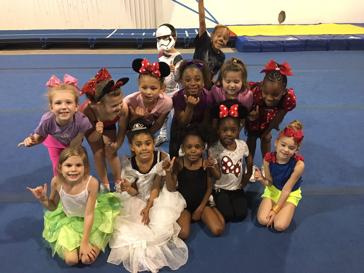 BerryRays's tweet photo. @BerryRays are ready for the Mouse! @LetsGoRays @UCAupdates https://t.co/pgkXavqScF