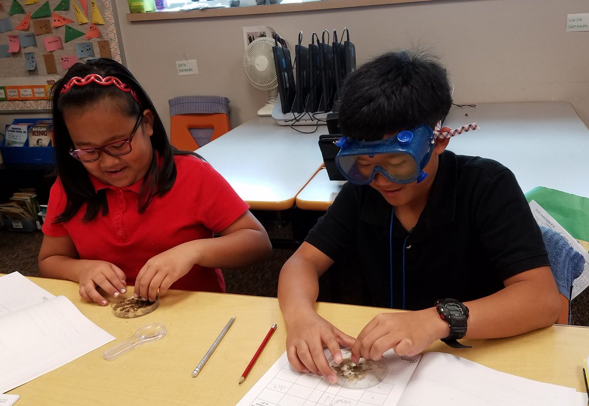 MrsBouleysClass's tweet photo. Investigating soil properties has us excited about getting our hands dirty! @SLESuns #Go4thGrade https://t.co/9PL7csGCSs