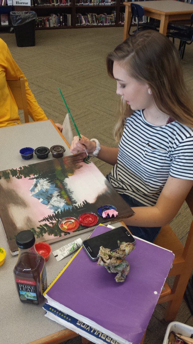 BFHSLibrarian's tweet photo. What's happening in your library?
Grace Hintze shows off her art skills daily.
'Happy trees'... Thanks for painting here! https://t.co/NcqHUc4yao