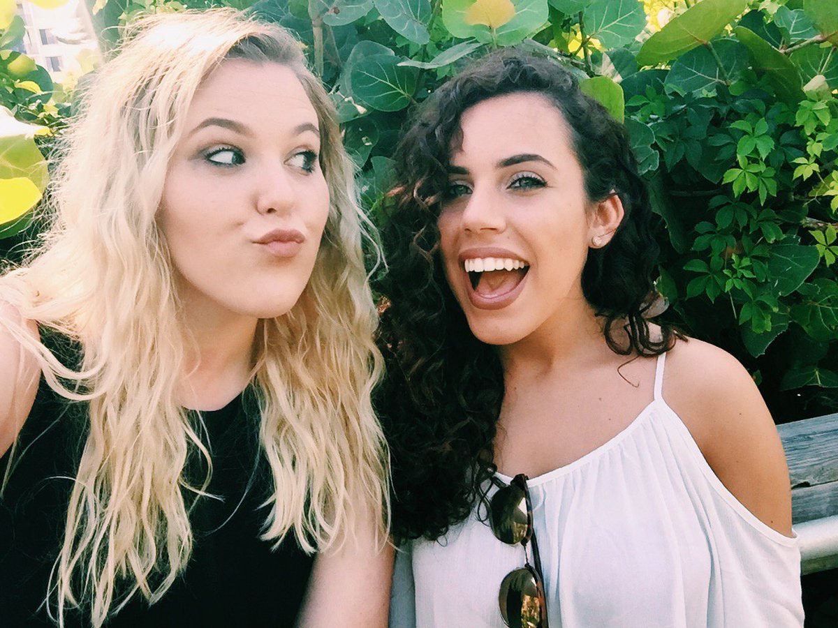alissamdrs's tweet photo. Happy Birthday @itsmekissa! Love you!  #21#🎂 https://t.co/XblFpYegDD