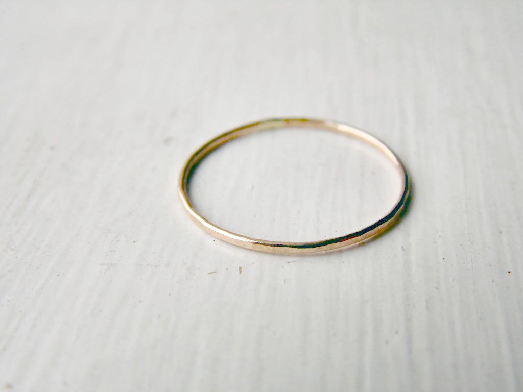 AutumnEquinox's tweet image. Thin Stacking Ring 14k Gold Fill tuppu.net/18e9ab39 #AutumnEquinox #Etsy #StackingBand