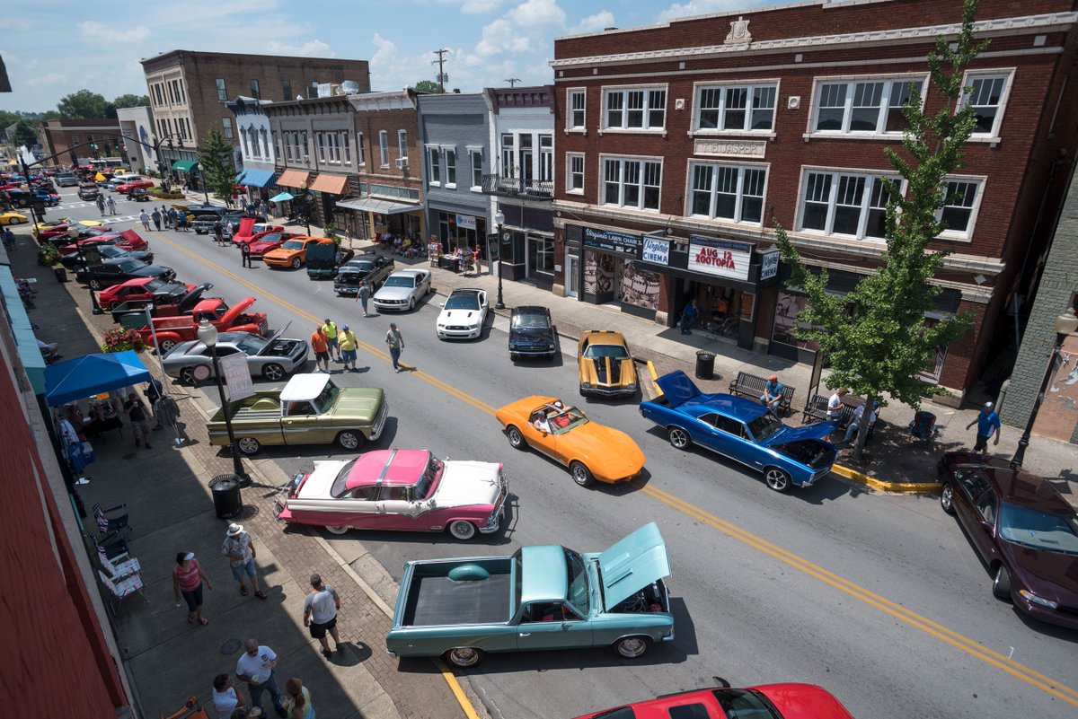 _LakeCumberland's tweet photo. Have you made your plans to visit the Car Cruise Capital of Kentucky-Somerset? April 21-22nd is opening wknd of Somernites Cruise! #LC365 https://t.co/UqdzFqwpfN