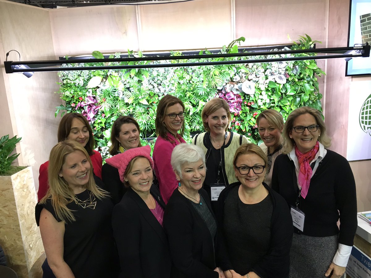 ElaineDaggAye's tweet photo. #internationalwomensday #UGBC #ecobuild celebrating with women helping to make a positive difference in our world today https://t.co/g3ZSxGV1n5