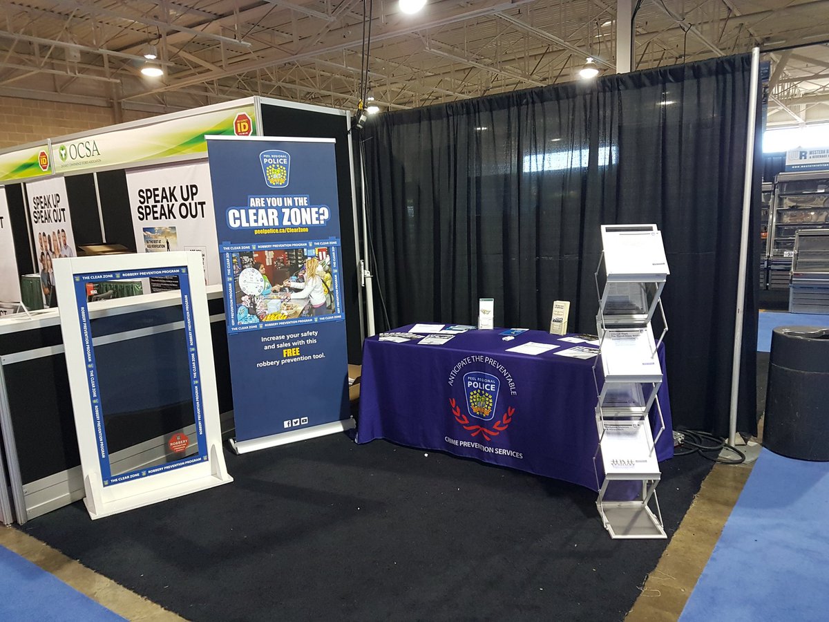 OntarioCStores's tweet image. @PeelPoliceMedia attending @ConvenienceU to help small businesses with safety @ Robbery prevention. Thanks for support #robberyprevention