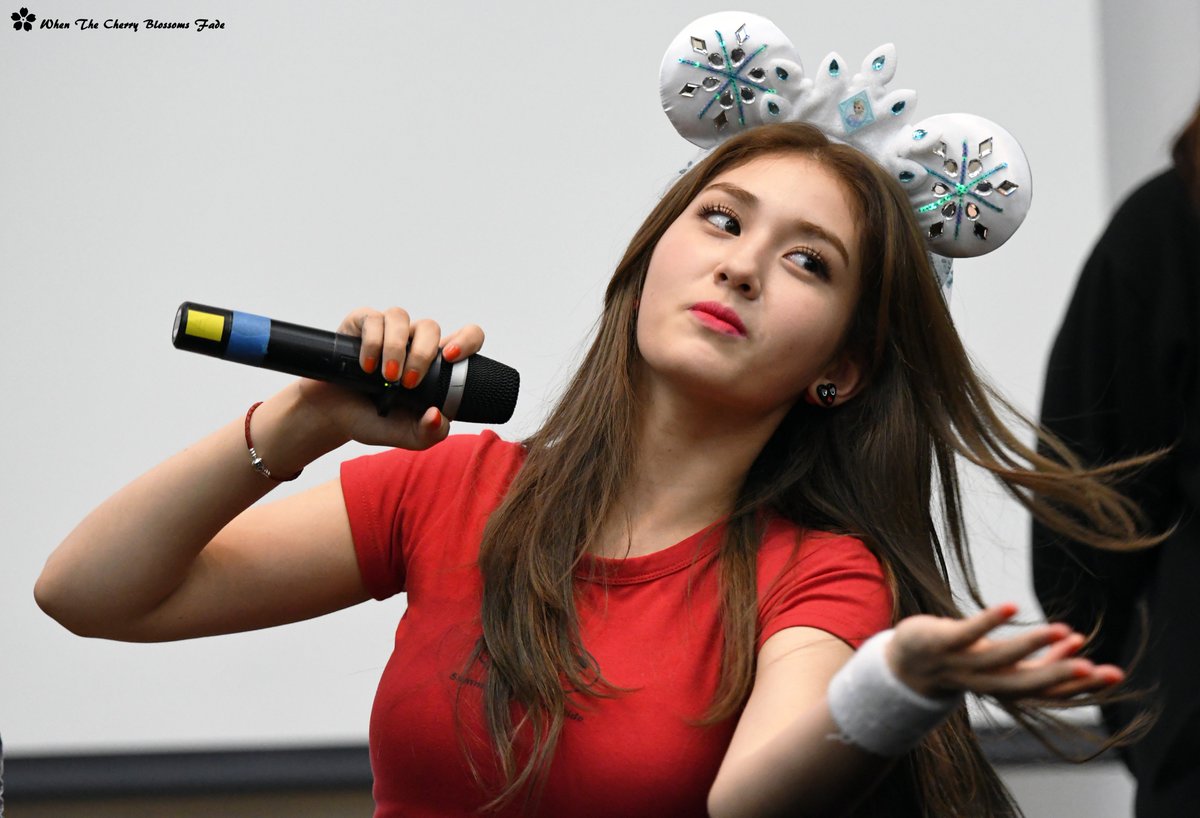 ibelieveblossom's tweet photo. 생일축하해<3

#전소미 #소미 #somi #jeonsomi #HappySomiDay #IOI #아이오아이 https://t.co/mSRV0VvWRR