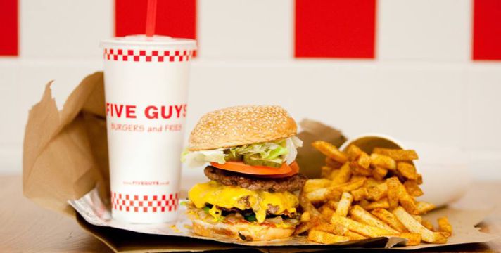 MetroLife_NL's tweet photo. Nooit eerder kwamen er zoveel fastfoodketens naar NL (Five Guys &amp; TGI FRIDAY'S openen in december in #Utrecht)
https://t.co/WeJ2AgwCLU https://t.co/C5WsEpLiWV