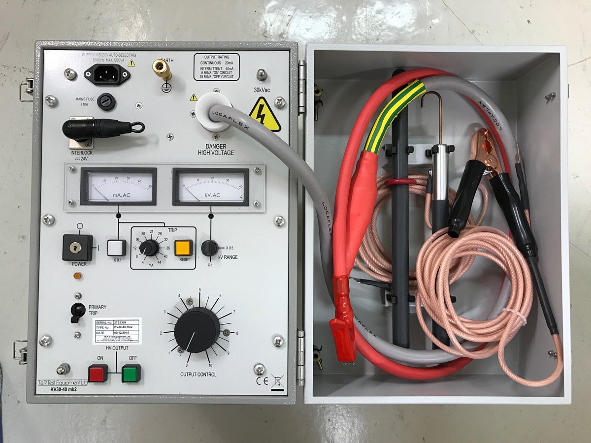 HighVoltageDUT's tweet photo. T&amp;R Test KV30-40 for AC hipot test up to 30 kV @ 40 mA. Shielded output cable and grounding stick that fits in the lid. Weight: 42 kg. Nice! https://t.co/wJ2LFTQ3LK