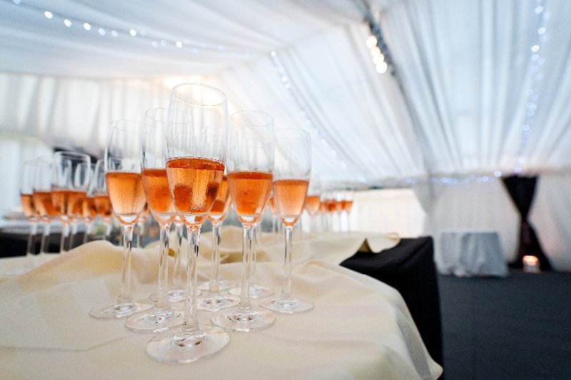 AbFabLondon_Pam's tweet photo. We provide exquisite marquees to create your perfect day #Wedding #Brides #BridesHour https://t.co/MukQzZidD9