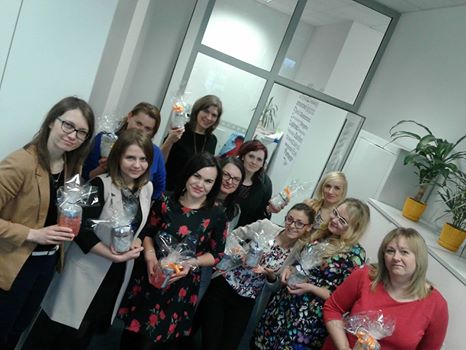 GP_People's tweet image. #DzieńKobiet w @GP_People - nasze Super GP Babeczki świętują 💐🎉🎁 #GirlPower #8marca #kobiety #ŚwietoKobiet #dziewczyny