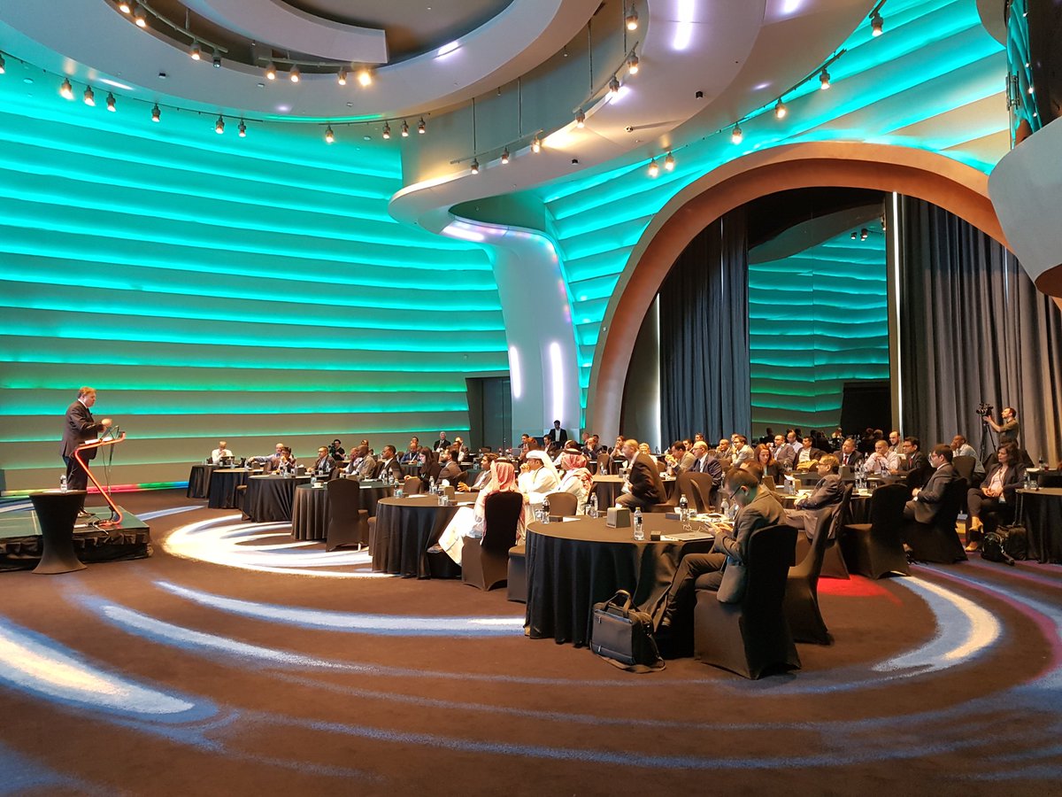 relgreb's tweet photo. #TMCE3 in Dubai just started. Big audience interested in learning how to migrate off traditional UNIX. #MissionCritical #HPE https://t.co/OW6E0CxMIY