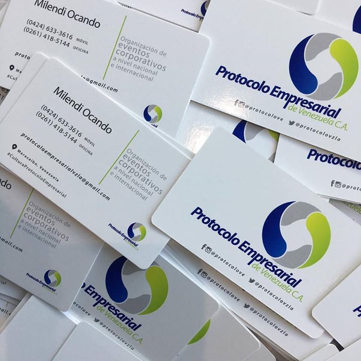 #TarjetasAlEstiloPEV Si tu marca no es muy conocida, es bueno colocar a que se dedica tu empresa