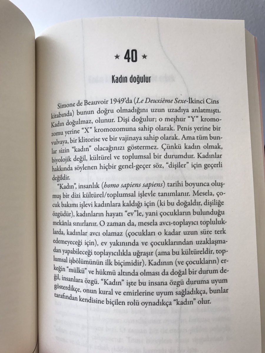 Kadın doğulmaz, dişi doğulur. Erkek ve kadın olmak toplumsal bir durumdur. Herkesin sadece insan olacağı günlere..#bülentsomay #8mart