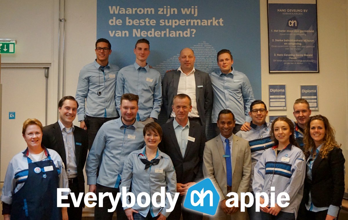 🗞📰NIEUWS - 'Ik ben Arjan Hooijmeijer en vanaf vorige week ben ik de nieuwe supermarktmanager van <a href="/ahvleuterweide/">AH Vleuterweide</a>'  facebook.com/AHVleuterweide…