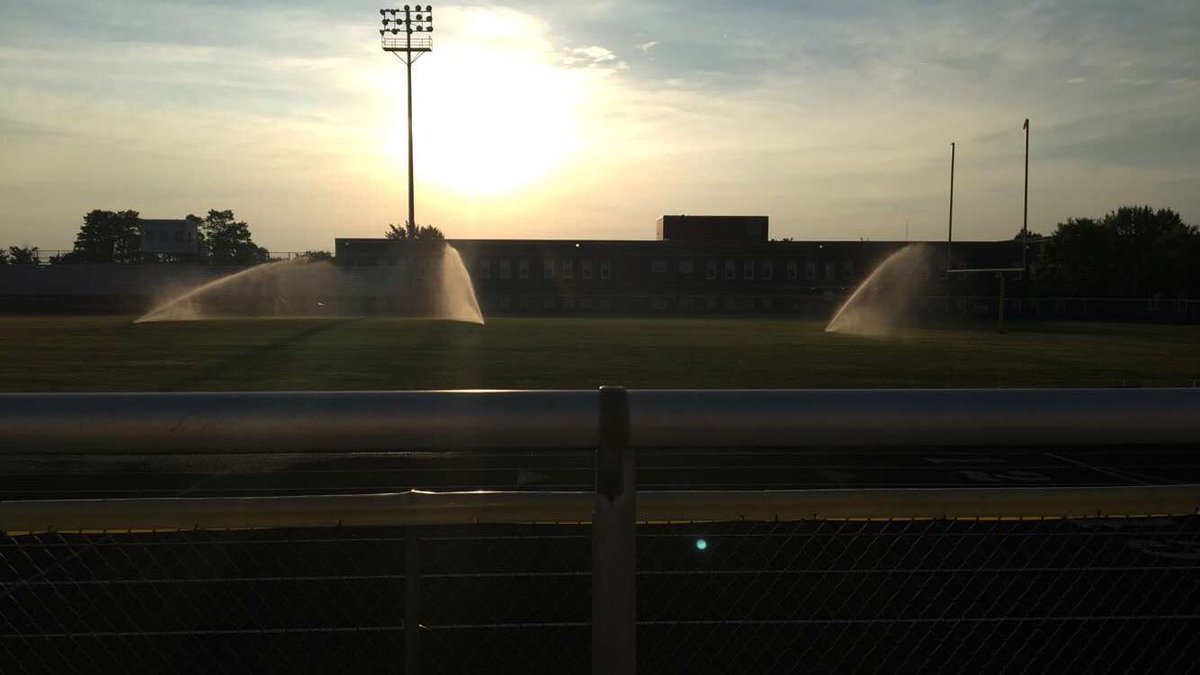 madison00018's tweet photo. GoodMorning๐๐ฅ๐โฝ๏ธ๐ #MHSField #2k16 #summer #soccer #Family #TB https://t.co/ngaMXxL66x