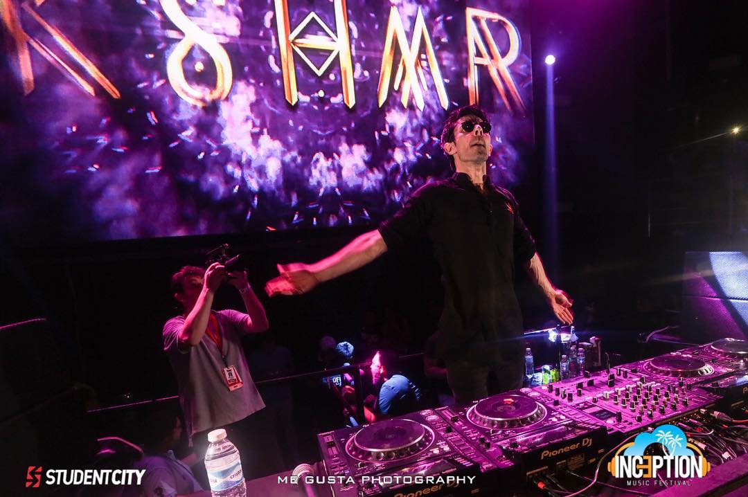 TeamKSHMR's tweet photo. KSHMR in Mexico last night 🇲🇽❤

@KSHMRmusic @TheCityCancun
Pictures by @MeGusta_Photo https://t.co/8gS3Zq7OLy
