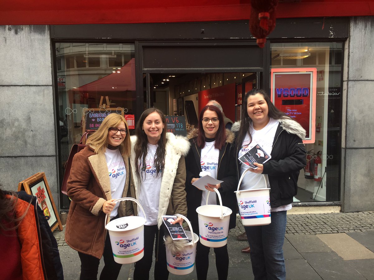 cinemmersive's tweet photo. 🌟TWO DAYS LEFT🌟 Doing some last minute fundraising on #Fargate for @ageuksheffield! Come say hi! #SheffieldIsSuper #SisterAct25 https://t.co/TJjJx9X320