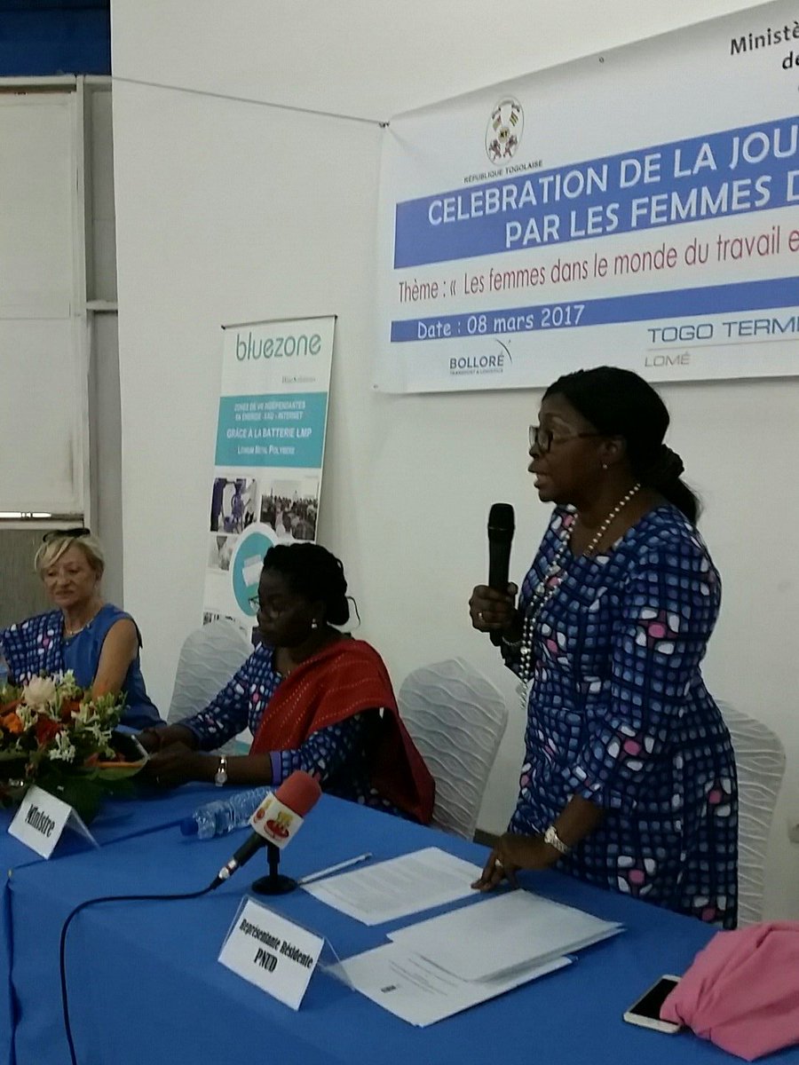 PnudTogo's tweet photo. "Le #AfhdR2016 : genre &amp; l'autonomisation de la femme montre  importce dans le dev. 2 nos pays. + 95Md $US/an PIB de perte pour l'Afrique https://t.co/xYidUg7aLT