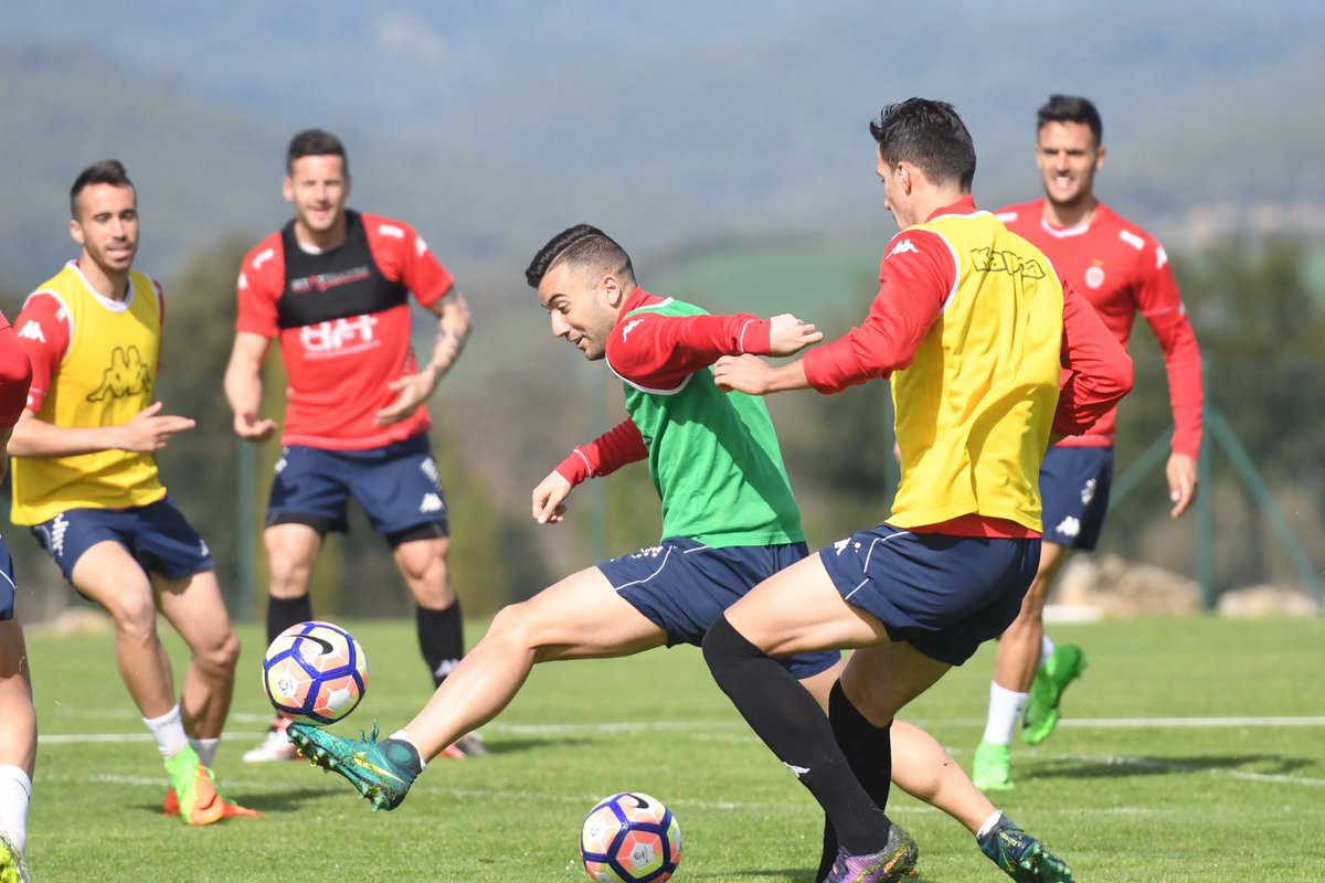 GironaFC's tweet photo. Comencem la preparació del Reus-Girona amb un entrenament a @torremirona
#ReusGirona #GironaFC https://t.co/lWh7X4jwmE