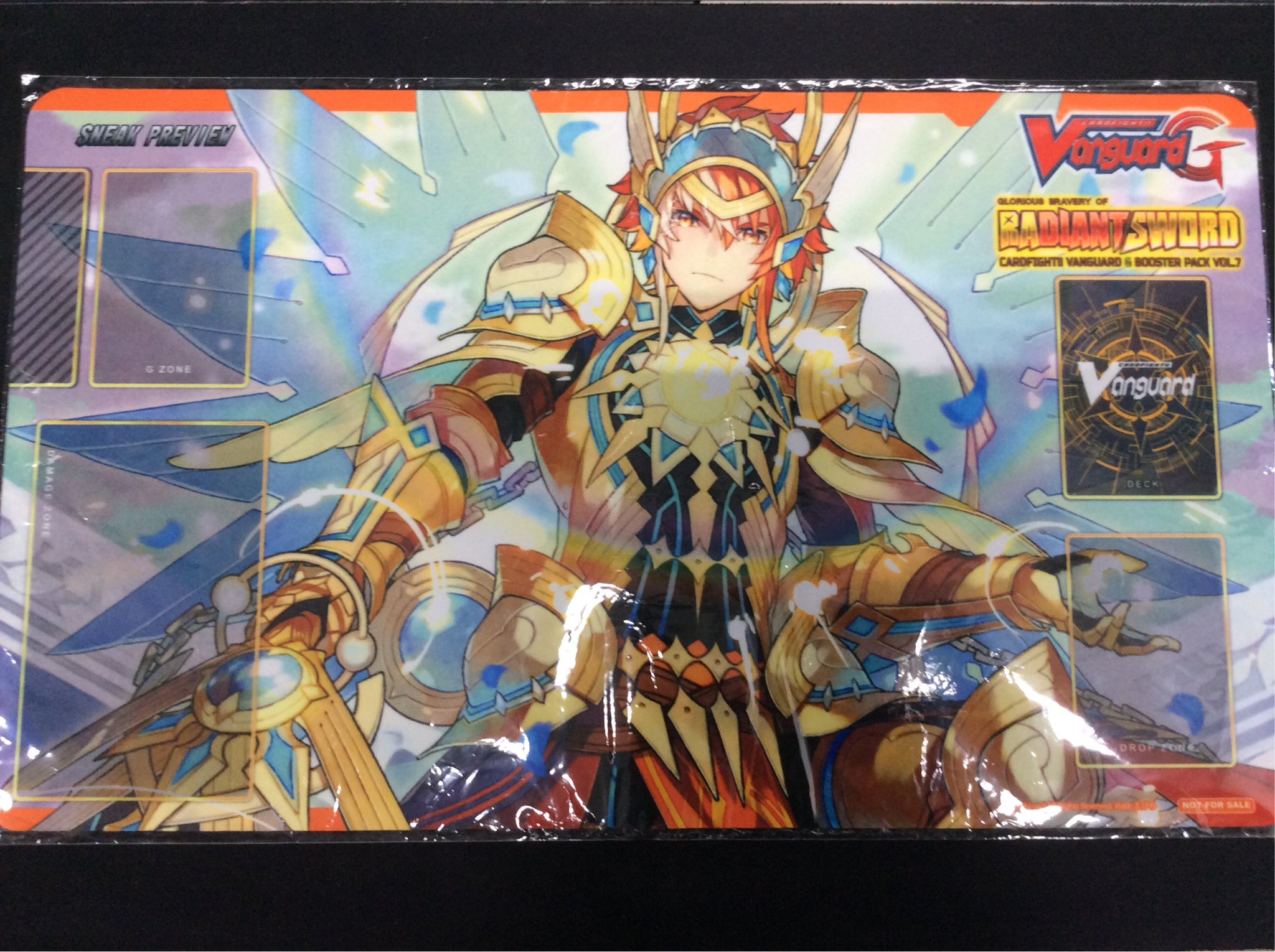 ヴァンガード　黒翼のソードブレイカー　プレイマット 518BwhO982L._UF350,350_QL50_.jpg