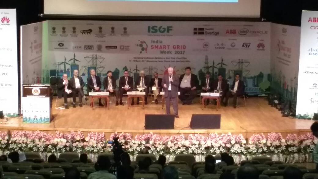 TESSsummit's tweet photo. Mr. Lance Brown @SmartUtilitySys addressing on #AMIStrategies at the #Conference #ISGW2017 #ManekshawCentre @rejipillai https://t.co/teb9qYG81v
