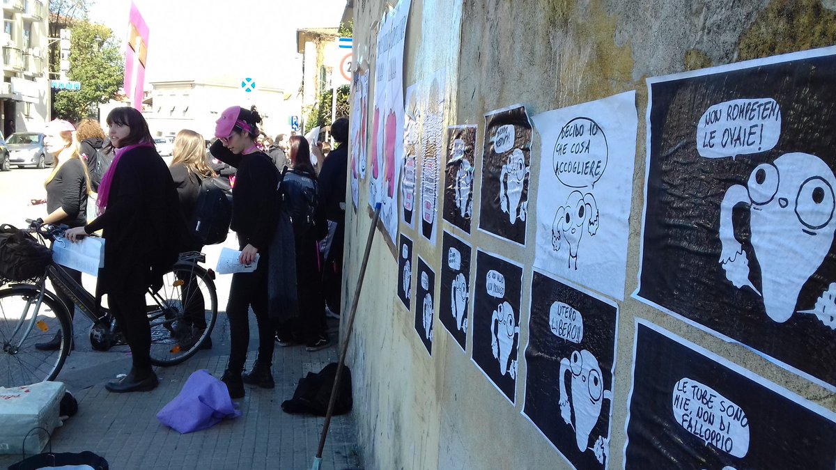 aQara_pisa's tweet photo. Abbiamo bloccato la strada per gridare che non siamo più disposte a accettare vostra violenza! #LottoMarzo #obiezionerespinta #feminiSTRIKE https://t.co/v1pRDJKfYf
