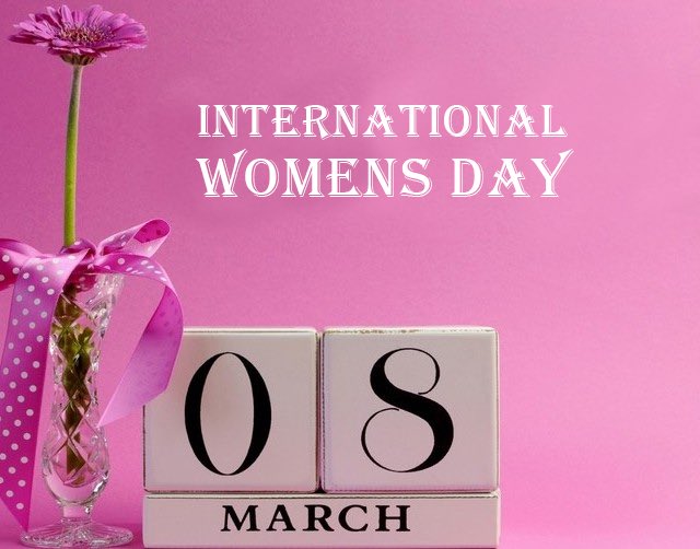 SweetNosh_'s tweet photo. #free #dessert #InternationalWomensDay #offers #heartofDublin #noshwithus #Chathamstreet #grafton area https://t.co/GCgRWpG5ly