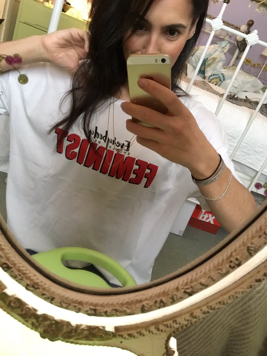 brionygaffer's tweet photo. GURL POWER 💪🏼🍑🦁 https://t.co/xD0eTa50IA