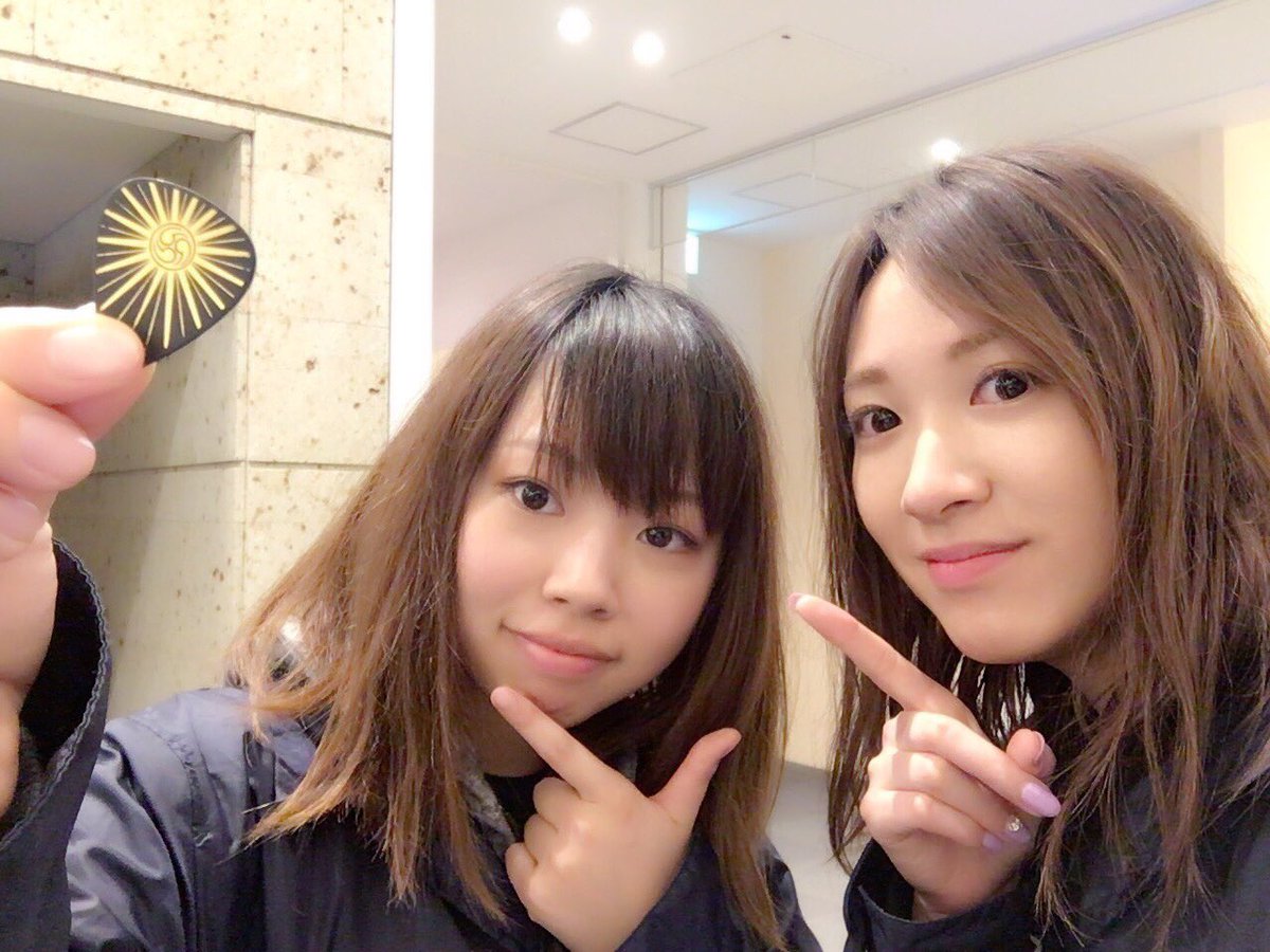 な み か tweet media