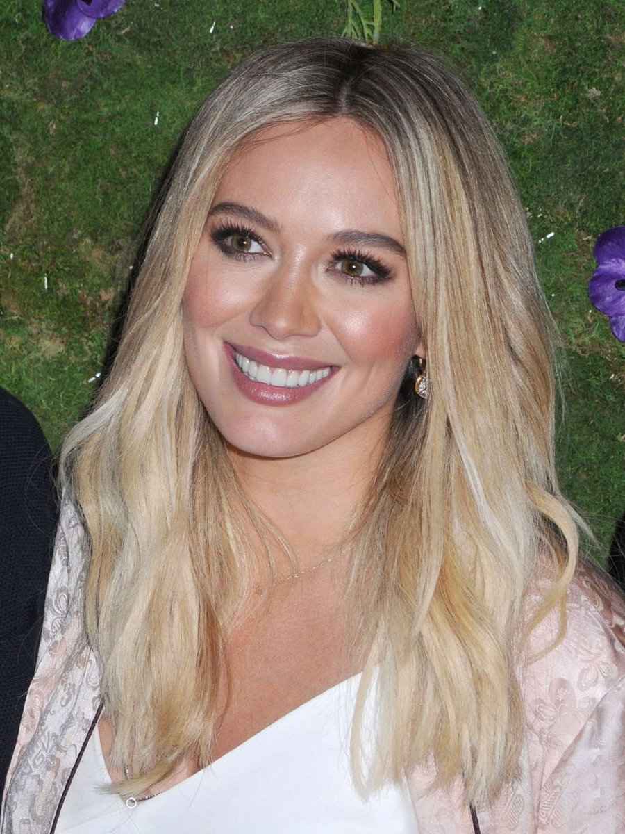 hditeam's tweet photo. 7/3 PICS @hilaryduff at @lasirenany  for #CallieCollection Wines in #newyorkcity #wine #events #YoungerTV more here https://t.co/NvSTFBHAaY https://t.co/g2Lz9xP32X