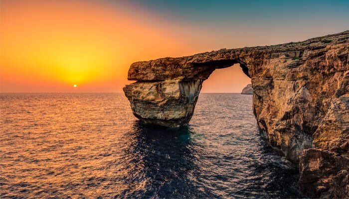 KaterianaFenech's tweet photo. So very sad to see it has finally happened, beautiful #AzureWindow #Dwejra gone forever. #gozo https://t.co/svWlr06XiE