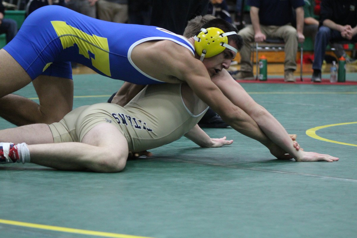 Courier_Sports's tweet image. State Wrestling: @FHSAthletic Bryant, Hernandez go from JV to state qualifiers
Here's my story: sportsbuzzohio.com/prep-wrestling…