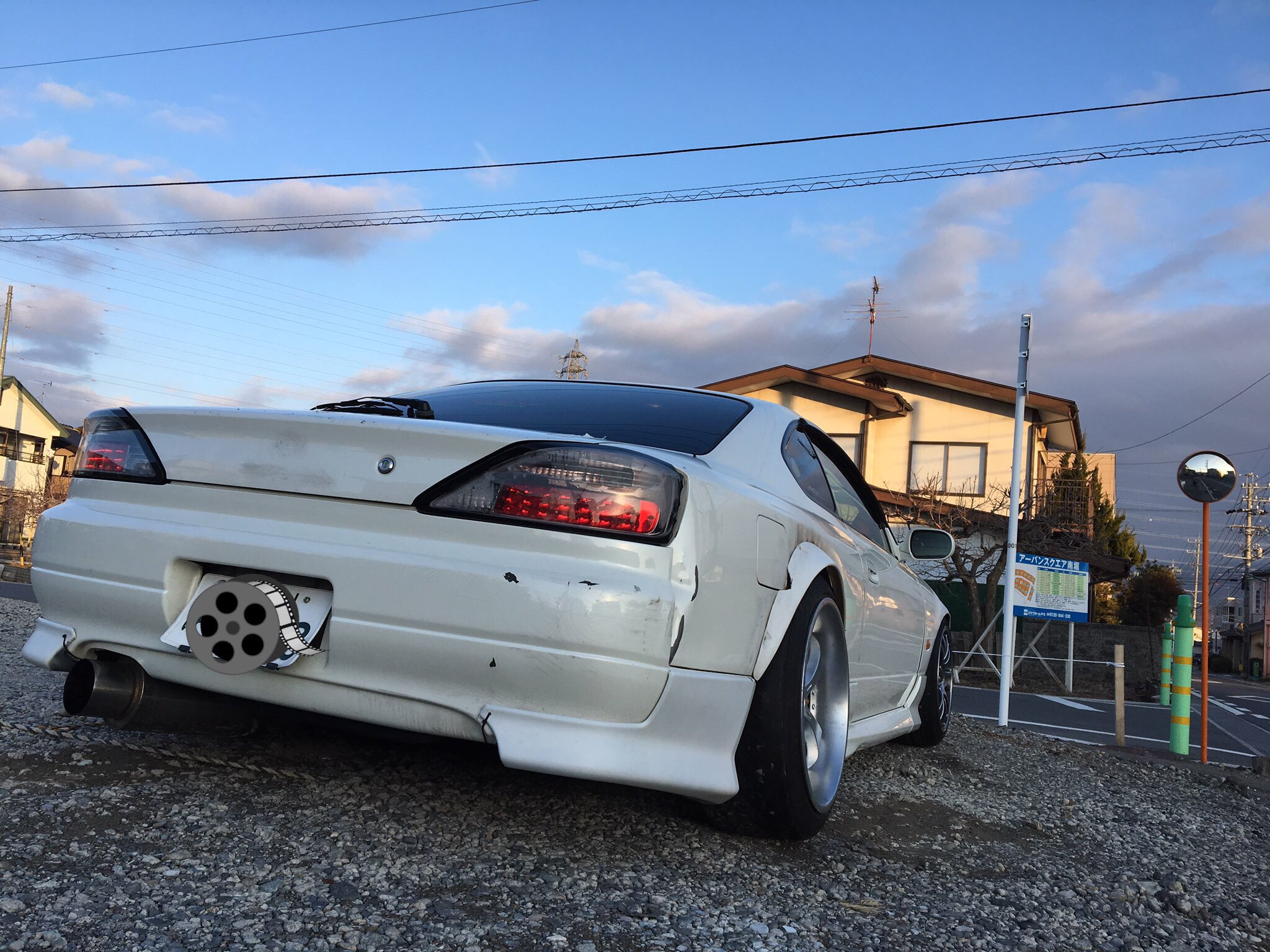 裕 大 あなたと車どんな物語がありますか 学生時代出来るだけ安く買おうと 仮ナンバーを抱えて大阪から徳島までシルビアを取りに そして徳島から実家の長野まで一日掛かりでドライブして実家保管 年明け後ナンバー取得し 念願の愛車に そんな