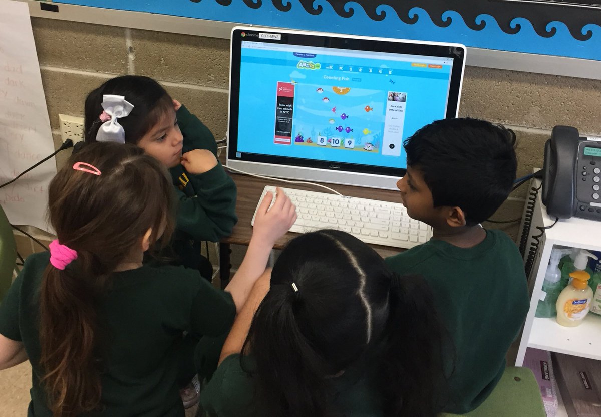 MsTricsClass's tweet photo. Kindergarten had a blast in their centers this morning! #MsTricsClass https://t.co/gkIdSd3991